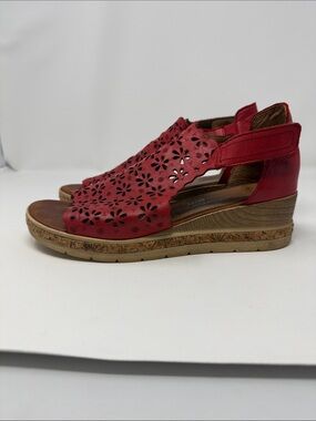 Remonte Soft Red Leather Perforated Wedge Sandals - EU 40